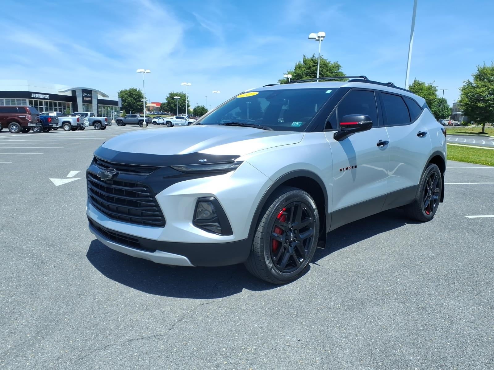 2022 Chevrolet Blazer 3LT in Silver Ice Metallic — front three-quarter view